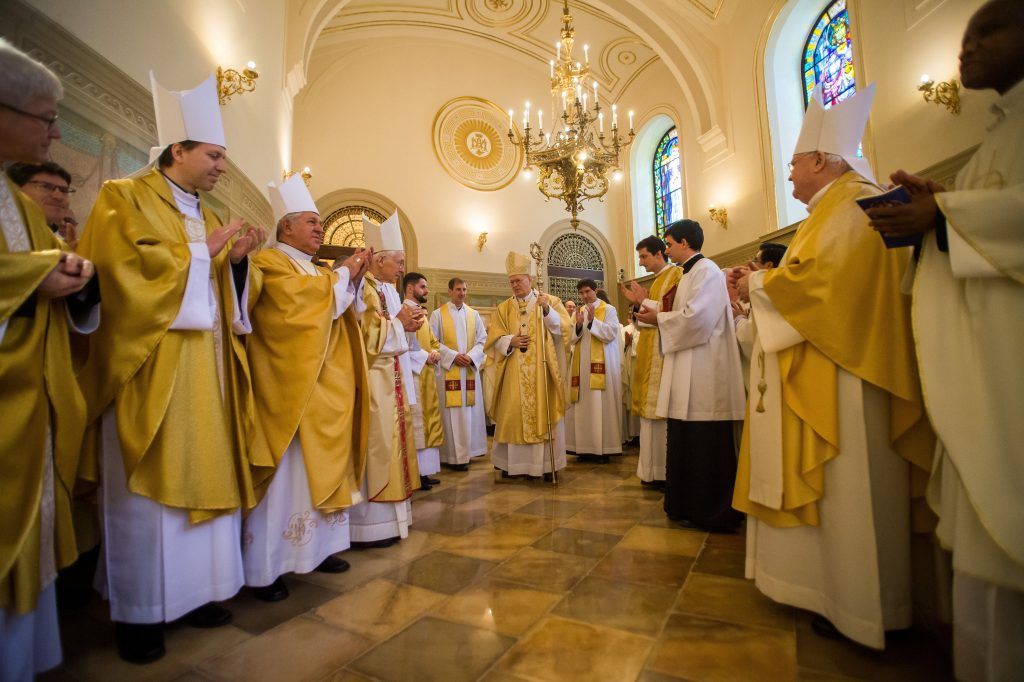 Nagycsütörtökapapság és az eucharisztia ünnepe