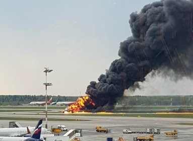 Robbanások történtek két orosz katonai repülőtéren