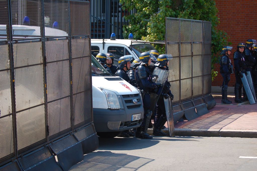 Akcióban a francia rendőrség.