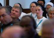 Gável Henrik atya a NEK teológiai szimpóziumán Esztergomban.