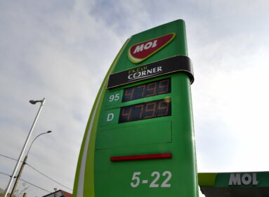 Nemzetgazdasági Minisztérium: A kormány üdvözli az üzemanyagárak újabb csökkentését