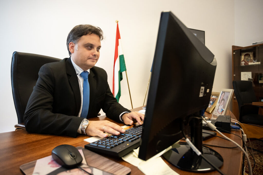 Latorcai Csaba területfejlesztési miniszterhelyettes