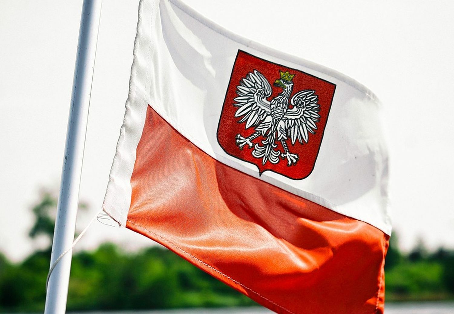 Bese Gergő atya: Május 2. a Lengyel Köztársaság Zászlajának Napja Bese Gergő atya: Május 2. a Lengyel Köztársaság Zászlajának Napja