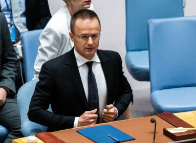 Szijjártó Péter: A srebrenicai ENSZ-határozat veszélyes ellentéteket éleszthet újra a Nyugat-Balkánon