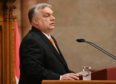 Orbán Viktor: Amíg nemzeti kormány van, Magyarország nem lép háborúba