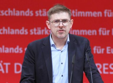 Támadások és rongálások a választási kampány során Németországban