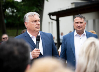 Orbán Viktor: A baloldali politikusok letagadnák, hogy háborúpártiak, de mindenki tudja, hogy Soros zsebében vannak
