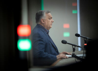 Orbán Viktor: A szomszédos országok átlagárához kötik a magyar üzemanyagárakat
