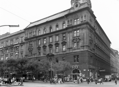 Budapest elveszett tetődíszei - A Budapesti Közúti Vaspálya Társaság székháza
