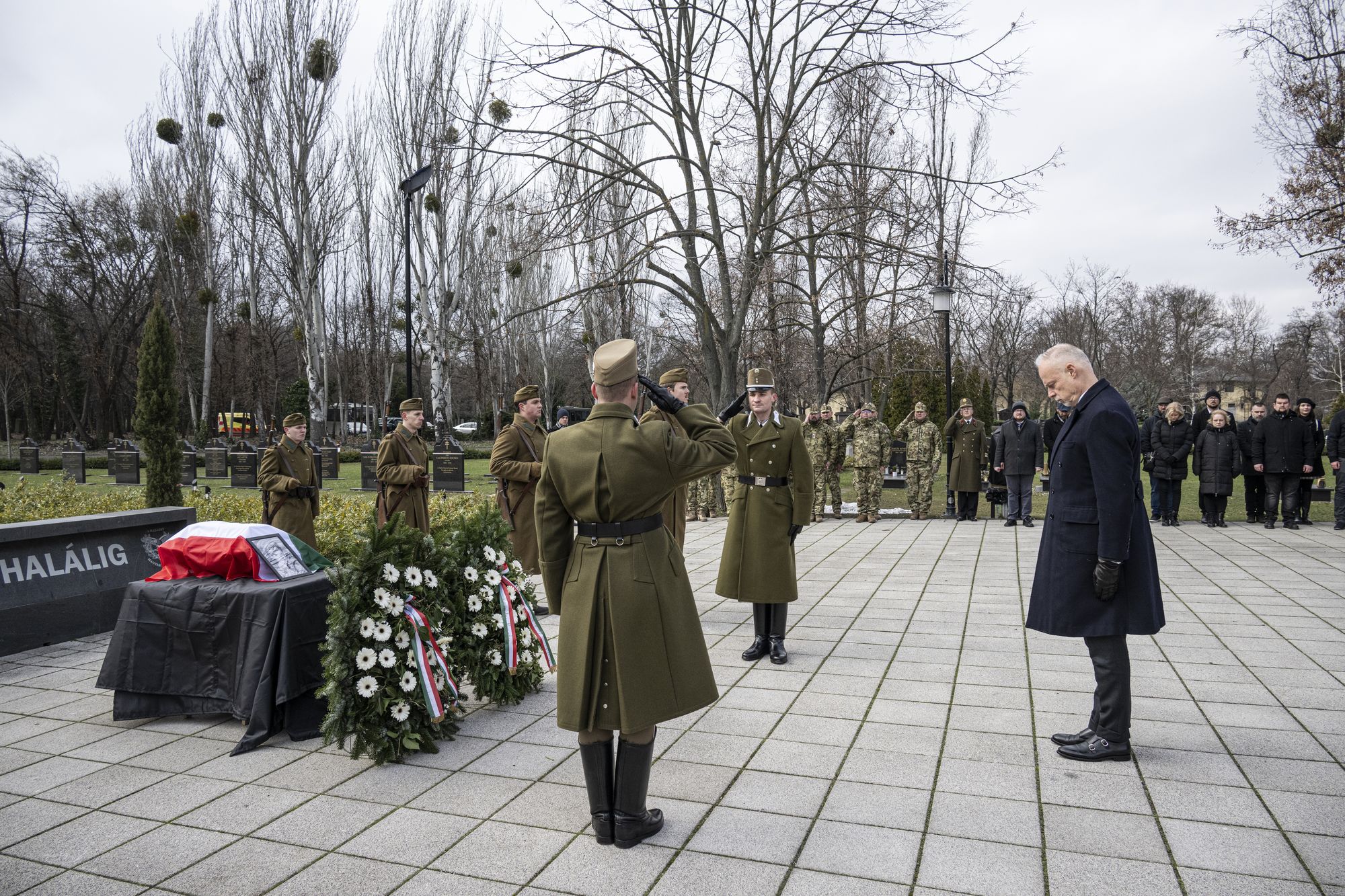 Tartozunk a szabadság megőrzésével elesett hőseinknek – jelentette ki...